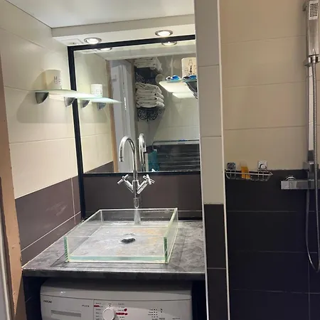 Apparemment151 Канны